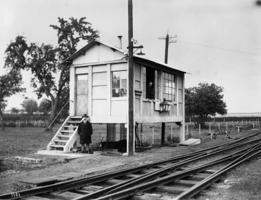 Blandain - cabine de signalisation - Fond ACEC, collection Bois-du-Cazier, Marcinelle - 1011.jpg